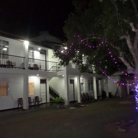 Romana Rest Kataragama Exteriér fotografie