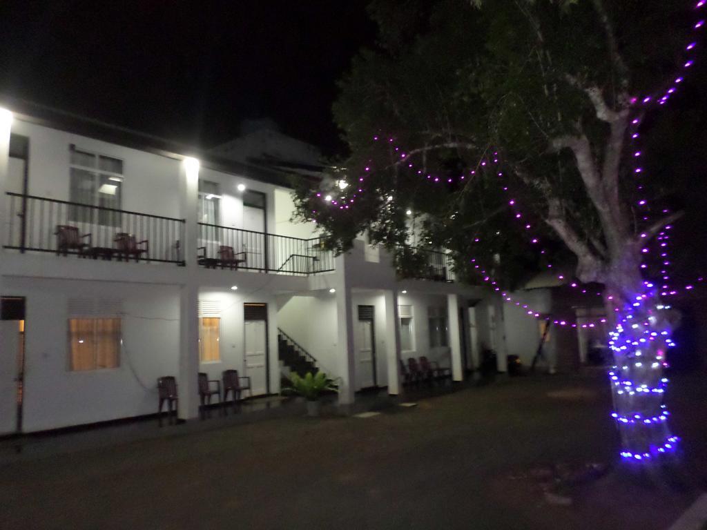 Romana Rest Kataragama Exteriér fotografie